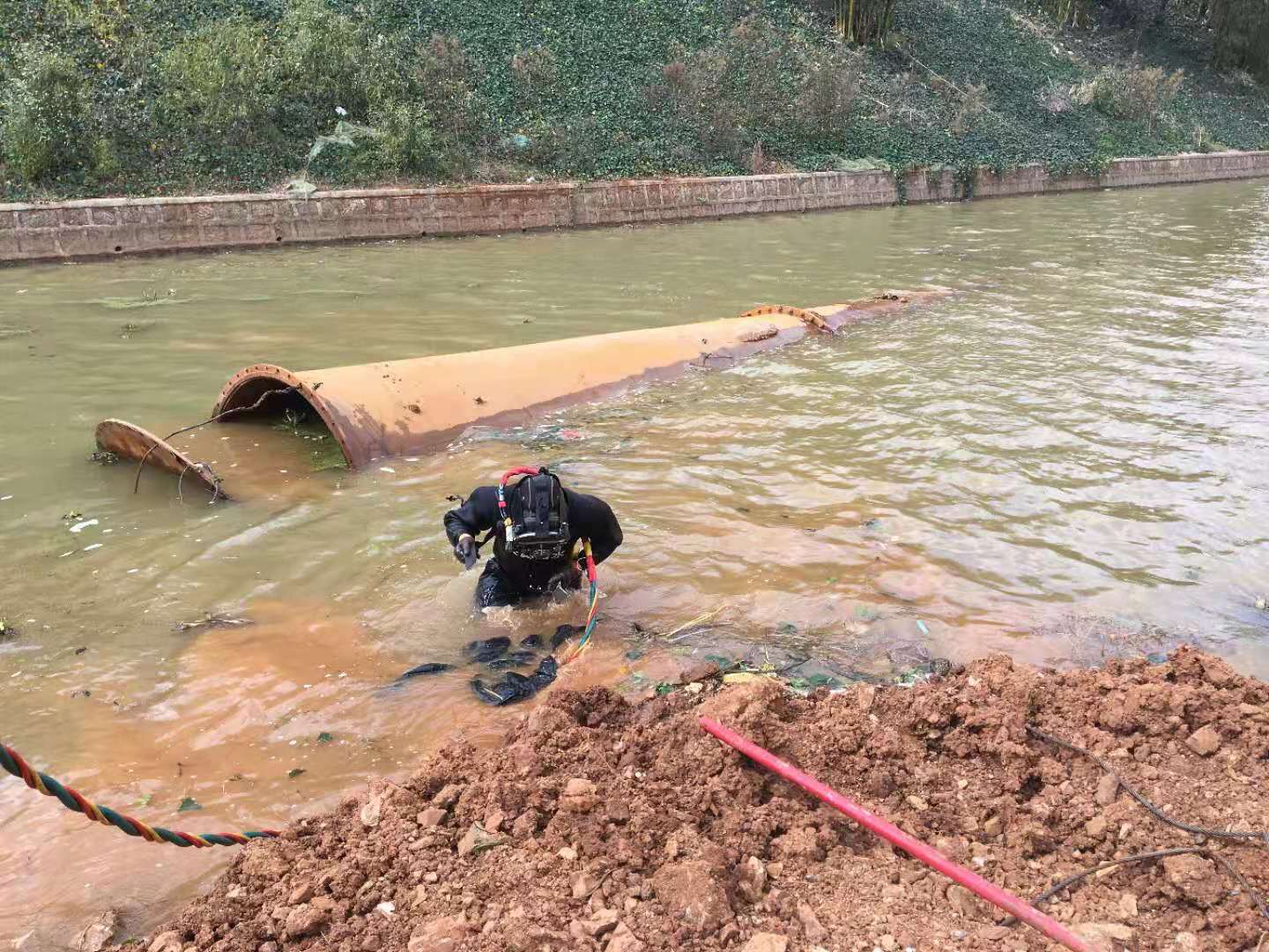 《潛水管理辦法》和《潛水與水下作業通用規則》簡介